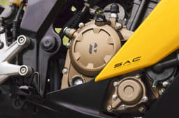 It is powered by an all-new liquid-cooled, 210cc, single-cylinder engine making 25.5hp and 20.4Nm, mated to a 6-speed gearbox.